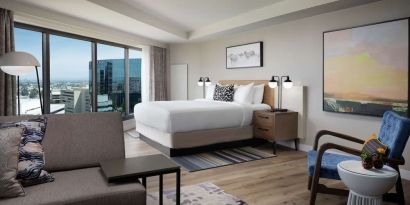 Day use room with natural light at Sonesta Irvine.