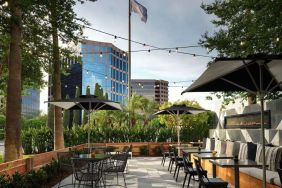 Outdoor seating area at Sonesta Irvine.