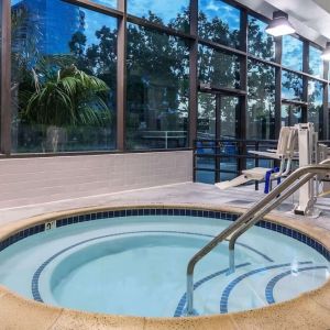 Small indoor pool at Sonesta Irvine.