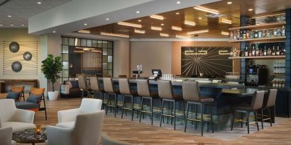 Bar and coworking space at Sonesta Irvine.