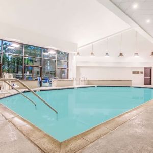 Indoor pool at Sonesta Irvine.