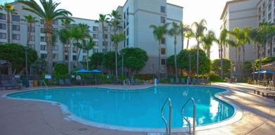 Outdoor pool at Sonesta Anaheim Resort Area.