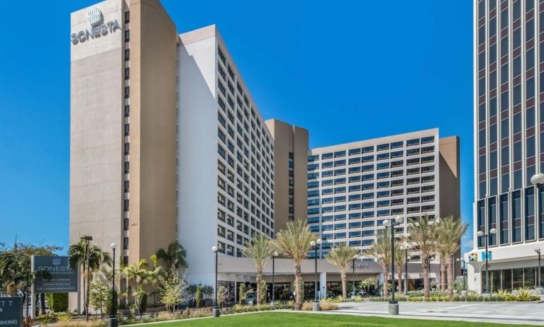 Hotel exterior and parking space at Sonesta Los Angeles Airport LAX.