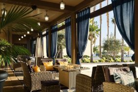 Relaxing dining and coworking space at Sonesta Redondo Beach & Marina.