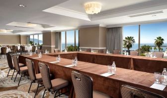 Professional meeting room at Sonesta Redondo Beach & Marina.