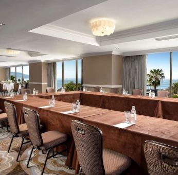 Professional meeting room at Sonesta Redondo Beach & Marina.