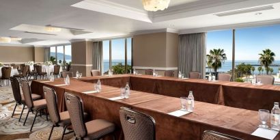 Professional meeting room at Sonesta Redondo Beach & Marina.