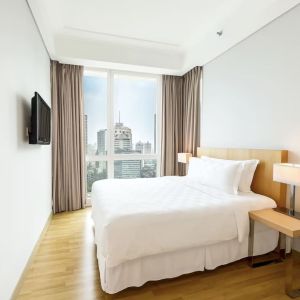 Day use room with natural light at Fraser Residence Sudirman Jakarta.