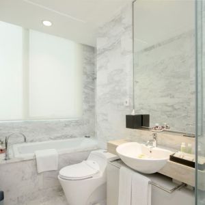 Guest bathroom at Fraser Residence Sudirman Jakarta.