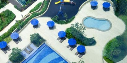 Stunning outdoor pool at Fraser Place Setiabudi Jakarta.