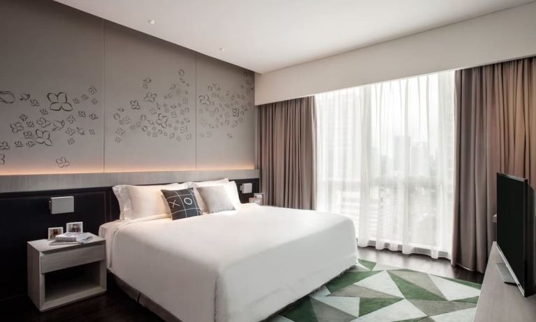 Day use room with natural light at Fraser Place Setiabudi Jakarta.