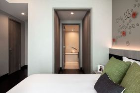 King room with private bathroom at Fraser Place Setiabudi Jakarta.