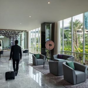 Lobby and lounge at Fraser Place Setiabudi Jakarta.