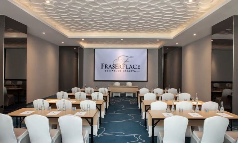 Professional meeting room at Fraser Place Setiabudi Jakarta.