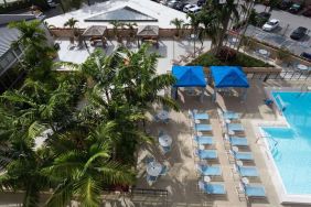 Pool area at Sonesta Miami Airport.