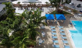 Pool area at Sonesta Miami Airport.