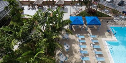 Pool area at Sonesta Miami Airport.