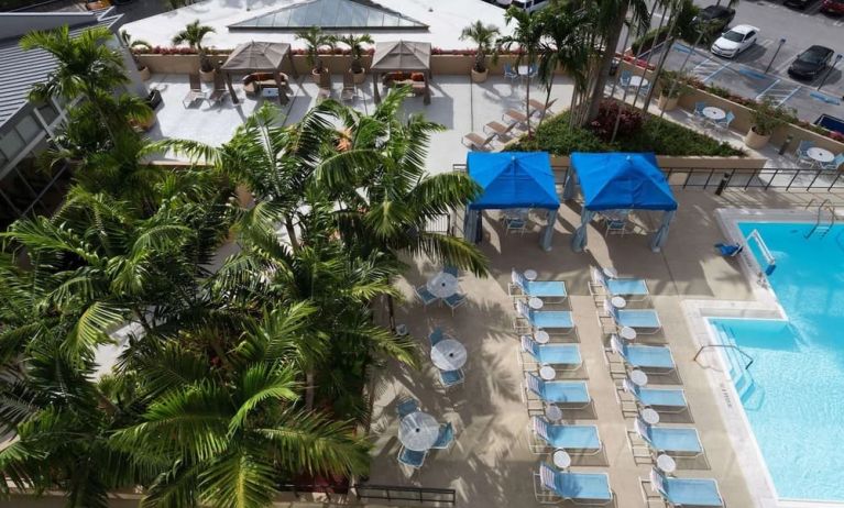 Pool area at Sonesta Miami Airport.