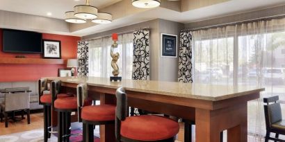 Bar and coworking space at Hampton Inn Tracy.