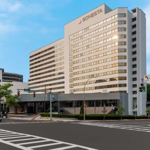 Hotel exterior at Sonesta White Plains Downtown.