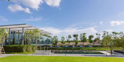 Outdoor fitness area and garden at Modena By Fraser Buriram.