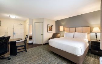 Day use room at Sonesta Simply Suites Hampton.