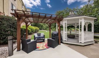 Outdoor terrace at Sonesta Simply Suites Hampton.