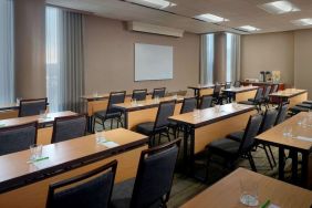 Meeting space at Sonesta Select Atlanta Cumberland Galleria.
