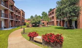 Hotel exterior at Sonesta Select Boston Foxborough Mansfield.