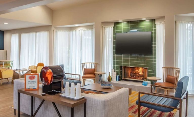 Lobby and lounge at Sonesta Select Boston Foxborough Mansfield.