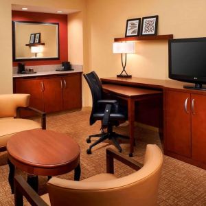 Day use room with lounge at Sonesta Select Detroit Auburn Hills.