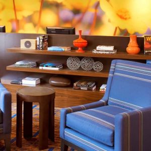 Lobby and lounge at Sonesta Select Detroit Auburn Hills.