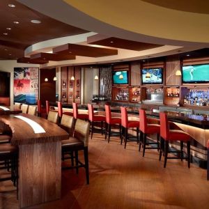 Cozy hotel bar at Sonesta Nashville Airport.