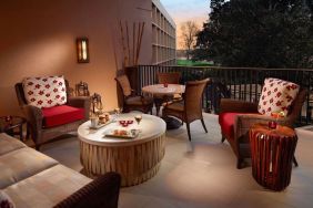 Cozy outdoor lounge at Sonesta Nashville Airport.