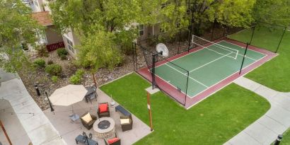 Tennis court at Sonesta ES Suites Reno.