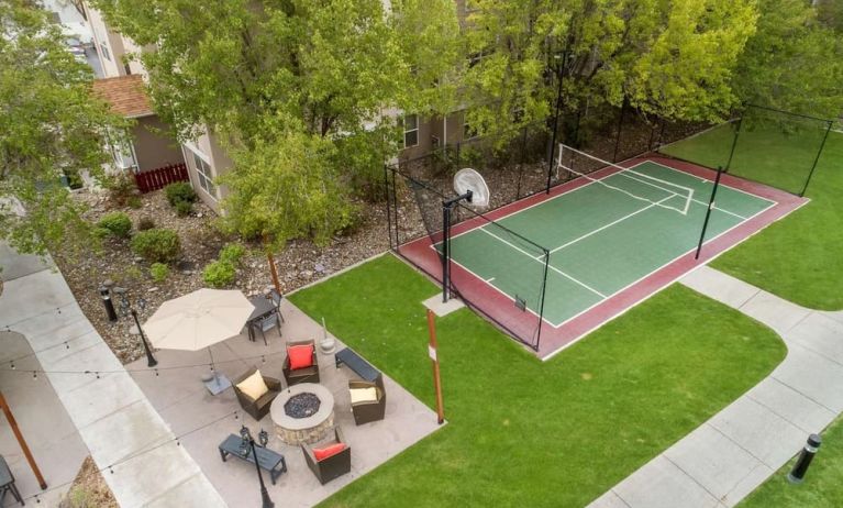 Tennis court at Sonesta ES Suites Reno.