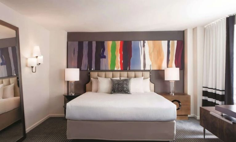 King day use room at The Fifty Sonesta Select New York.