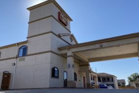 Hotel exterior at Palace Inn Westheimer.
