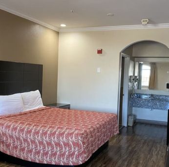 Day use room at Palace Inn Westheimer.

