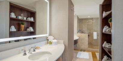 Guest bathroom at Signia By Hilton Orlando Bonnet Creek.