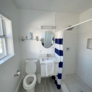 Guest bathroom at Shore View Hotel.