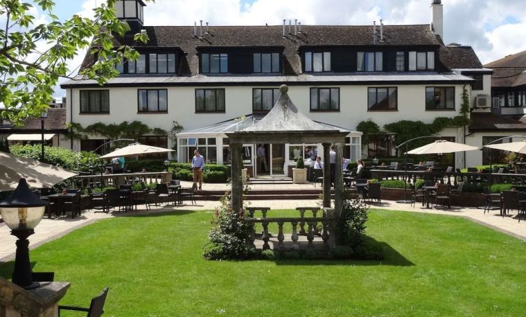 Stunning outdoor terrace and garden at DoubleTree By Hilton Oxford Belfry.