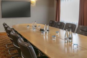 Meeting room at DoubleTree By Hilton Oxford Belfry.