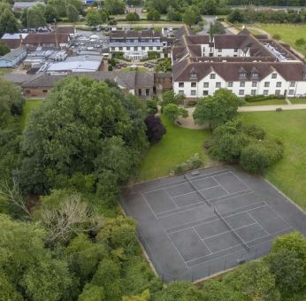 Tennis court at DoubleTree By Hilton Oxford Belfry.