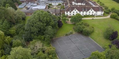 Tennis court at DoubleTree By Hilton Oxford Belfry.