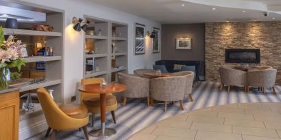 Lobby and lounge at DoubleTree By Hilton Oxford Belfry.