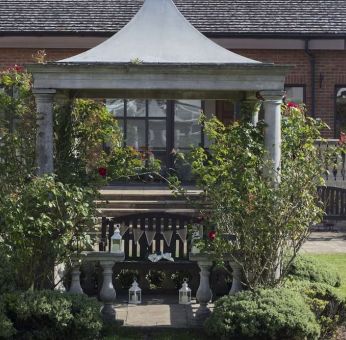 Outdoor courtyard at DoubleTree By Hilton Oxford Belfry.