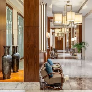 Lobby and hotel entrance at Hilton Dubai Al Habtoor City.