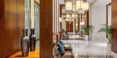 Lobby and hotel entrance at Hilton Dubai Al Habtoor City.