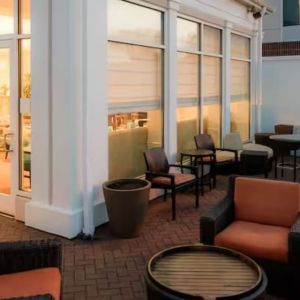 Outdoor seating area at Hilton Garden Inn Kennett Square.